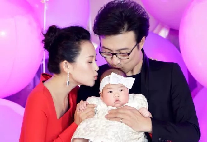 不满章子怡怀二胎？汪峰前妻怒怼：你是原始人？你在繁殖吗？